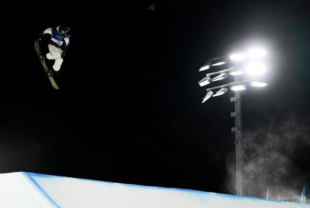 (260207) -- LIVIGNO, Feb. 7, 2026 (Xinhua) -- Kimata Ryoma of Japan competes during the Snowboard Men's Big Air final at the Milan-Cortina 2026 Olympic Winter Games in Livigno, Italy, Feb. 7, 2026. (Xinhua/Wu Huiwo)