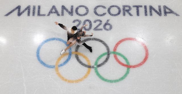 (260208) -- MILAN, Feb. 8, 2026 (Xinhua) -- Marjorie Lajoie (R)/Zachary Lagha of Canada perform during the free dance of ice dance skating for figure skating team event at the Milan-Cortina 2026 Olympic Winter Games in Milan, Italy, Feb. 7, 2026. (Xinhua/Li Ming)