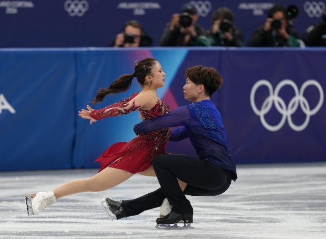 (260208) -- MILAN, Feb. 8, 2026 (Xinhua) -- Yoshida Utana (L)/Morita Masaya of Japan perform during the free dance of ice dance skating for figure skating team event at the Milan-Cortina 2026 Olympic Winter Games in Milan, Italy, Feb. 7, 2026. (Xinhua/Cheng Min)