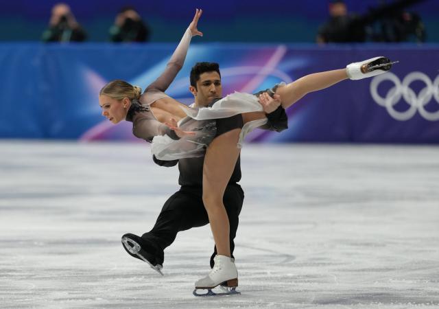 (260208) -- MILAN, Feb. 8, 2026 (Xinhua) -- Marjorie Lajoie (front)/Zachary Lagha of Canada perform during the free dance of ice dance skating for figure skating team event at the Milan-Cortina 2026 Olympic Winter Games in Milan, Italy, Feb. 7, 2026. (Xinhua/Cheng Min)