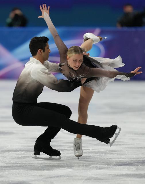 (260208) -- MILAN, Feb. 8, 2026 (Xinhua) -- Marjorie Lajoie (R)/Zachary Lagha of Canada perform during the free dance of ice dance skating for figure skating team event at the Milan-Cortina 2026 Olympic Winter Games in Milan, Italy, Feb. 7, 2026. (Xinhua/Cheng Min)