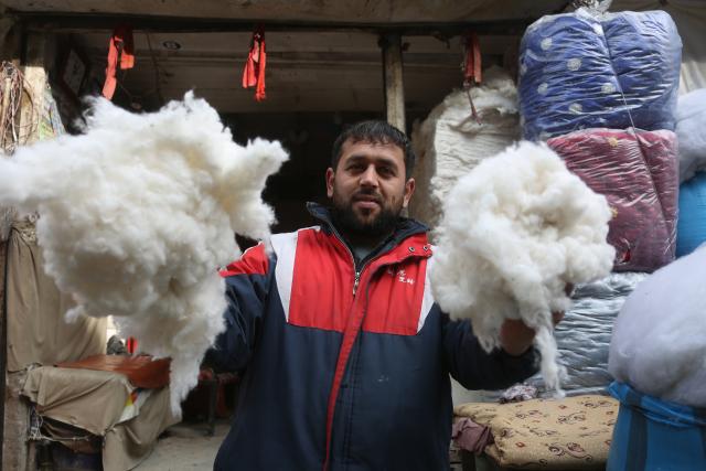 (260208) -- KABUL, Feb. 8, 2026 (Xinhua) -- A vendor shows cotton at a shop in Kabul, capital of Afghanistan, on Feb. 8, 2026.
  Afghan farmers harvested more than 158,000 metric tons of cotton over the past year, the National Statistics and Information Authority said in a statement on Saturday.
  Cotton is one of Afghanistan's most popular export products. Its cotton exports reached 163 million U.S. dollars during the same period. (Photo by Saifurahman Safi/Xinhua)