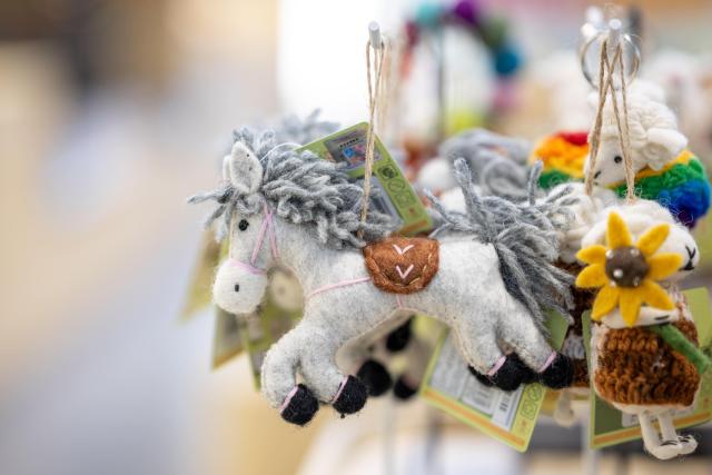 (260208) -- HOHHOT, Feb. 8, 2026 (Xinhua) -- Handicrafts themed on horse are displayed at a store of the Inner Mongolia Museum in Hohhot, north China's Inner Mongolia Autonomous Region, Feb. 7, 2026.
  A special exhibition themed on horse was held at the Inner Mongolia Museum to celebrate the upcoming Chinese Lunar New Year, the Year of the Horse. (Xinhua/Lian Zhen)