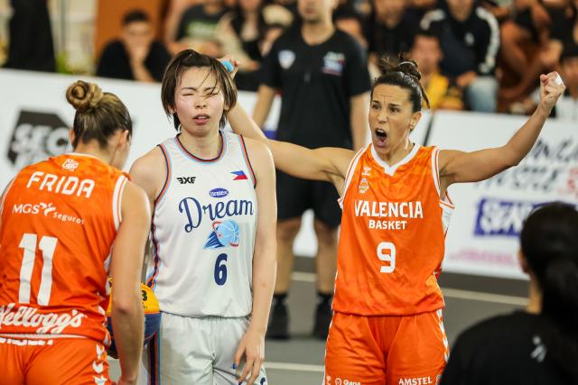 (260208) -- PASAY CITY, Feb. 8, 2026 (Xinhua) -- Maria Villar Gonzalez (R) of Valencia Basket Club 3x3 reacts during the quarterfinal between Uratex Dream of the Philippines and Valencia Basket Club 3x3 of Spain at the Manila Hustle Philippine Women's 3x3 International Invitational in Pasay City, the Philippines, Feb. 8, 2026. (Xinhua/Rouelle Umali)