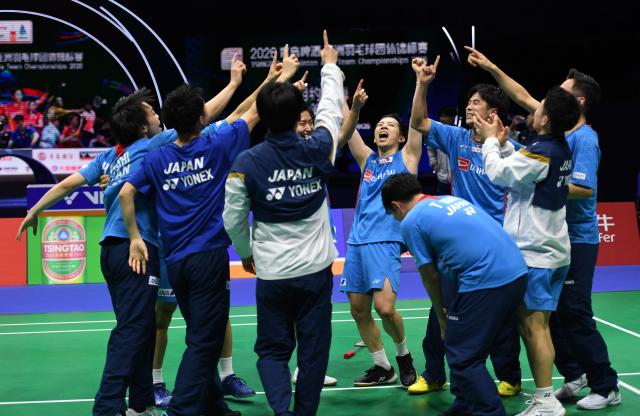 (260208) -- QINGDAO, Feb. 8, 2026 (Xinhua) -- Team Japan celebrate after winning the men's team final match between China and Japan at Badminton Asia Team Championships 2026 in Qingdao, east China's Shandong Province, Feb. 8, 2026. (Xinhua/Li Ziheng)