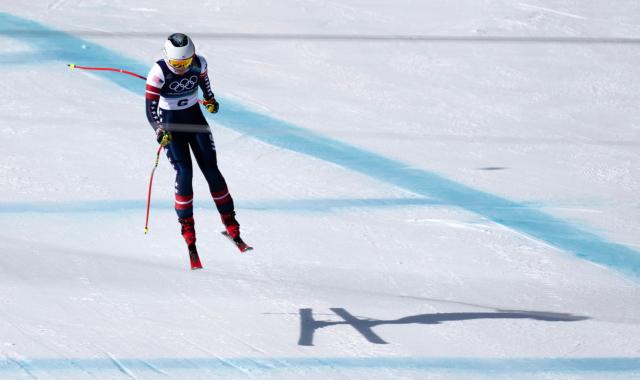 (260208) -- CORTINA D'AMPEZZO, Feb. 8, 2026 (Xinhua) -- Breezy Johnson of the United States competes during the alpine skiing women's downhill at the Milan-Cortina 2026 Olympic Winter Games in Cortina, Italy, Feb. 8, 2026. (Xinhua/Fei Maohua)
