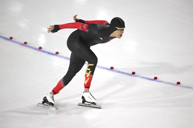 (260208) -- MILAN, Feb. 8, 2026 (Xinhua) -- Liu Hanbin of China competes during the speed skating men's 5000m match at the Milan-Cortina 2026 Olympic Winter Games in Milan, Italy, Feb. 8, 2026. (Xinhua/Wu Wei)