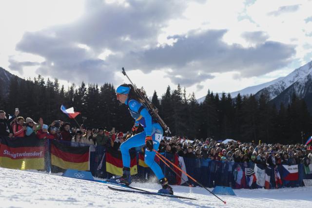 (260208) -- ANTERSELVA, Feb. 8, 2026 (Xinhua) -- Lisa Vittozzi of Italy competes during the biathlon mixed relay 4 x 6km (M+W) at the Milan-Cortina 2026 Olympic Winter Games in Anterselva, Italy, Feb. 8, 2026. (Xinhua/Zhang Tao)