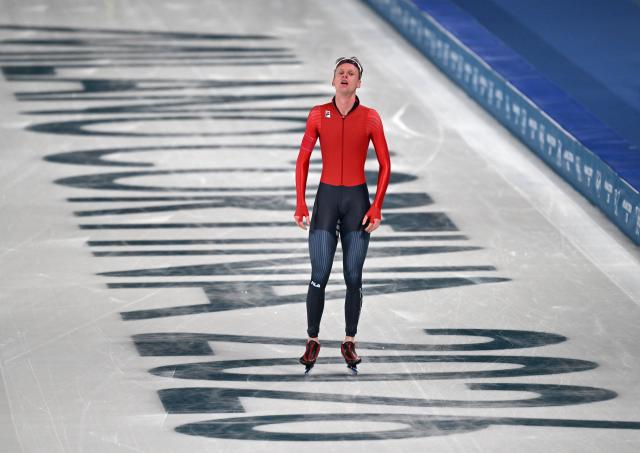 (260208) -- MILAN, Feb. 8, 2026 (Xinhua) -- Sander Eitrem of Norway reacts after the speed skating men's 5000m match at the Milan-Cortina 2026 Olympic Winter Games in Milan, Italy, Feb. 8, 2026. (Xinhua/Wu Wei)