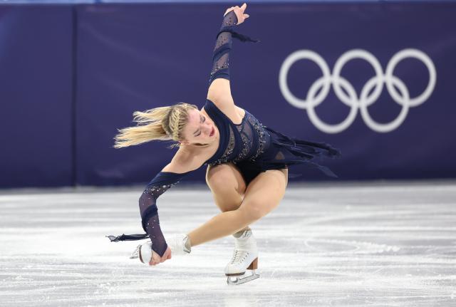 (260208) -- MILAN, Feb. 8, 2026 (Xinhua) -- Amber Glenn of the United States competes during the women single skating free skating of the figure skating team event of the Milan-Cortina 2026 Olympic Winter Games in Milan, Italy, Feb. 8, 2026. (Xinhua/Li Ming)