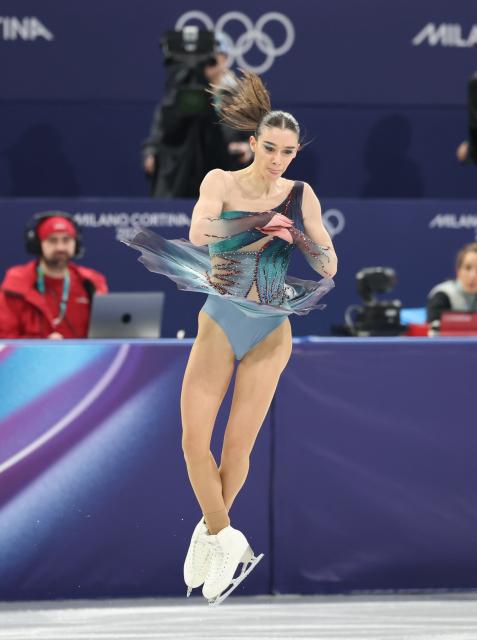 (260208) -- MILAN, Feb. 8, 2026 (Xinhua) -- Lara Naki Gutmann of Italy competes during the women single skating free skating of the figure skating team event of the Milan-Cortina 2026 Olympic Winter Games in Milan, Italy, Feb. 8, 2026. (Xinhua/Li Ming)