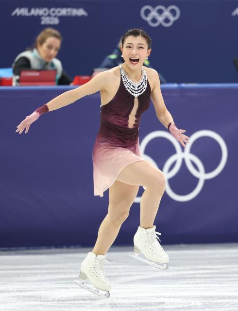 (260208) -- MILAN, Feb. 8, 2026 (Xinhua) -- Sakamoto Kaori of Japan reacts during the women single skating free skating of the figure skating team event of the Milan-Cortina 2026 Olympic Winter Games in Milan, Italy, Feb. 8, 2026. (Xinhua/Li Ming)