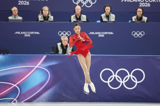 (260208) -- MILAN, Feb. 8, 2026 (Xinhua) -- Madeline Schizas of Canada competes during the women single skating free skating of the figure skating team event of the Milan-Cortina 2026 Olympic Winter Games in Milan, Italy, Feb. 8, 2026. (Xinhua/Li Ming)