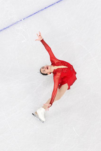 (260208) -- MILAN, Feb. 8, 2026 (Xinhua) -- Madeline Schizas of Canada competes during the figure skating team event women single skating free skating of the Milan-Cortina 2026 Olympic Winter Games in Milan, Italy, Feb. 8, 2026. (Xinhua/Chen Yichen)