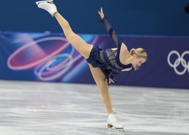 (260208) -- MILAN, Feb. 8, 2026 (Xinhua) -- Amber Glenn of the United States performs during the figure skating team event women single skating free skating of the Milan-Cortina 2026 Olympic Winter Games in Milan, Italy, Feb. 8, 2026. (Xinhua/Xue Yuge)