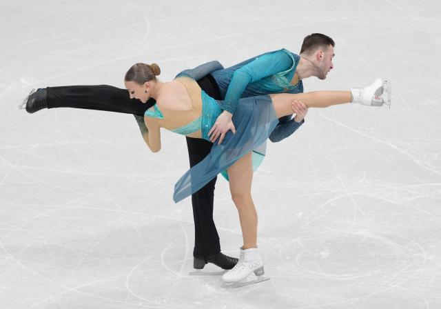 (260208) -- MILAN, Feb. 8, 2026 (Xinhua) -- Anastasiia Metelkina (front)/Luka Berulava of Georgia compete during the free skating of pair skating for figure skating team event at the Milan-Cortina 2026 Olympic Winter Games in Milan, Italy, Feb. 8, 2026. (Xinhua/Cheng Min)