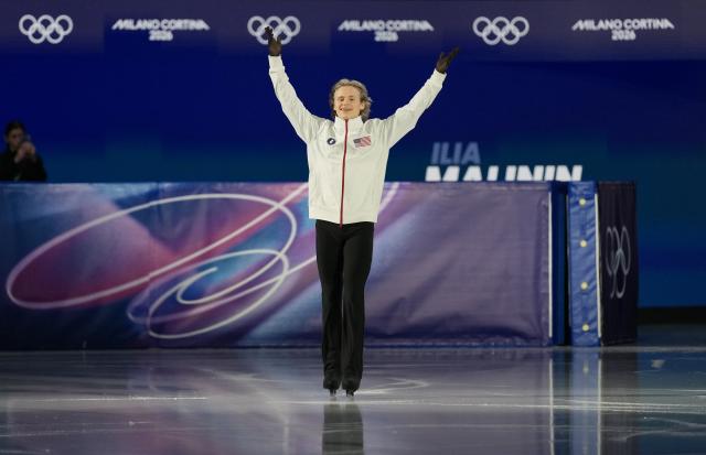 (260208) -- MILAN, Feb. 8, 2026 (Xinhua) -- Ilia Malinin of United States enters the court before the figure skating team event men single skating free skating of the Milan-Cortina 2026 Olympic Winter Games in Milan, Italy, Feb. 8, 2026. (Xinhua/Xue Yuge)