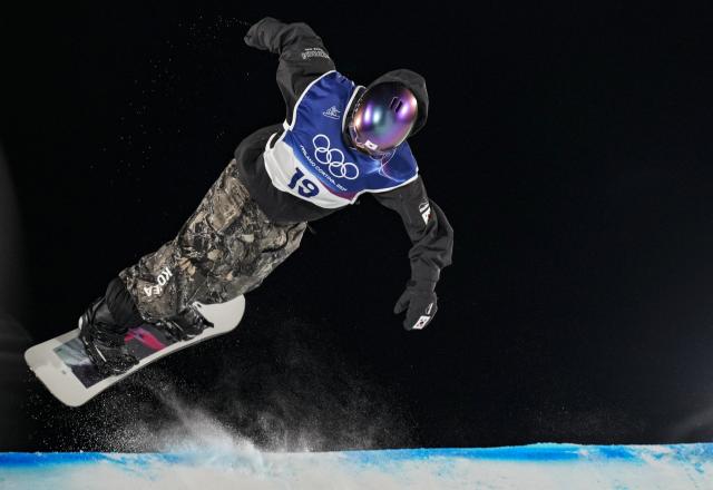 (260208) -- LIVIGNO, Feb. 8, 2026 (Xinhua) -- Yu Seungeun of South Korea competes during the Snowboard Women's Big Air qualification at the Milan-Cortina 2026 Olympic Winter Games in Livigno, Italy, Feb. 8, 2026. (Xinhua/Xia Yifang)