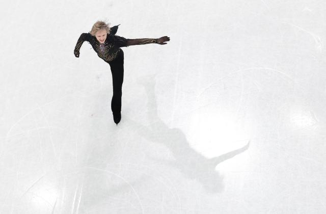 (260208) -- MILAN, Feb. 8, 2026 (Xinhua) -- Ilia Malinin of the United States competes during the figure skating team event men single skating free skating of the Milan-Cortina 2026 Olympic Winter Games in Milan, Italy, Feb. 8, 2026. (Xinhua/Chen Yichen)