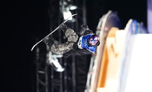 (260208) -- LIVIGNO, Feb. 8, 2026 (Xinhua) -- Yu Seungeun of South Korea competes during the Snowboard Women's Big Air qualification at the Milan-Cortina 2026 Olympic Winter Games in Livigno, Italy, Feb. 8, 2026. (Xinhua/Wu Huiwo)