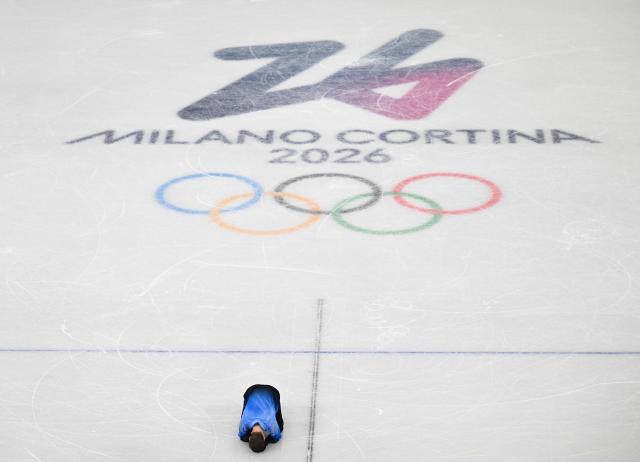 (260209) -- MILAN, Feb. 9, 2026 (Xinhua) -- Matteo Rizzo of Italy reacts after performing during the figure skating team event men single skating free skating of the Milan-Cortina 2026 Olympic Winter Games in Milan, Italy, Feb. 8, 2026. (Xinhua/Cheng Min)