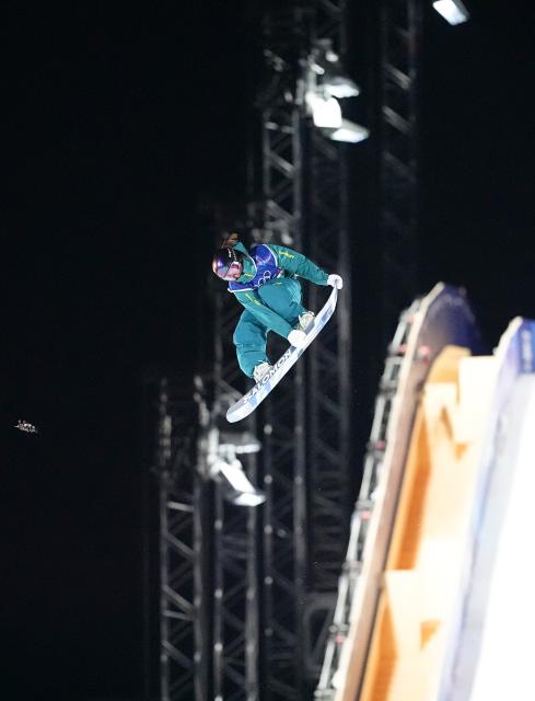 (260209) -- LIVIGNO, Feb. 9, 2026 (Xinhua) -- Ally Hickman of Australia competes during the Snowboard Women's Big Air qualification at the Milan-Cortina 2026 Olympic Winter Games in Livigno, Italy, Feb. 8, 2026. (Xinhua/Wu Huiwo)