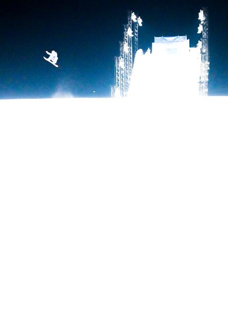 (260209) -- LIVIGNO, Feb. 9, 2026 (Xinhua) -- Hahna Norman of the United States competes during the Snowboard Women's Big Air qualification at the Milan-Cortina 2026 Olympic Winter Games in Livigno, Italy, Feb. 8, 2026. (Xinhua/Wu Huiwo)