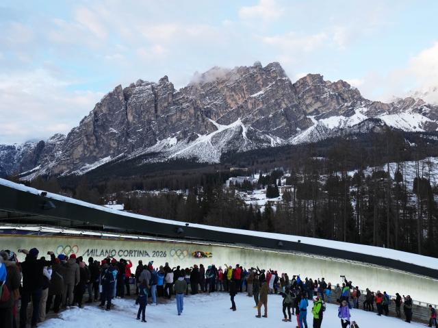 (260209) -- CORTINA D'AMPEZZO, Feb. 9, 2026 (Xinhua) -- Max Langenhan of Germany competes during the luge men's singles run 3 at the Milan-Cortina 2026 Olympic Winter Games in Cortina, Italy, Feb. 8, 2026. (Xinhua/Li Gang)