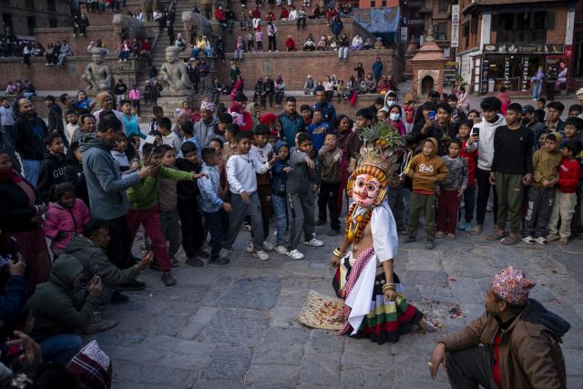 (260209) -- BHAKTAPUR, Feb. 9, 2026 (Xinhua) -- A masked dancer in traditional attire performs mask dance of Mahakali Naach in Bhaktapur, Nepal, on Feb. 8, 2026. (Photo by Hari Maharjan/Xinhua)