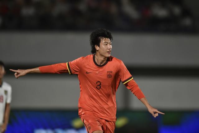 (260209) -- TANGERANG. Feb. 9, 2026 (Xinhua) -- Zhao Songyuan of China celebrates his goal during the U17 International Friendly Match between China and Indonesia in Tangerang, Indonesia on Feb. 8, 2026. (Xinhua/Veri Sanovri)