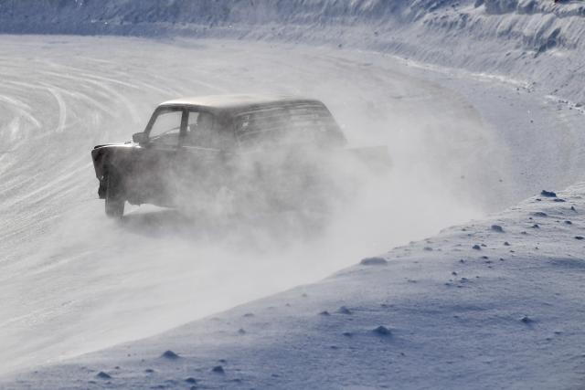 (260209) -- MOSCOW, Feb. 9, 2026 (Xinhua) -- Drivers take part in the Drift Expo Winter Mode festival at Myachkovo raceway, about 25 kilometers from Moscow, Russia, on Feb. 8, 2026. (Photo by Alexander Zemlianichenko Jr/Xinhua)
