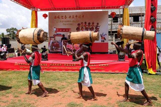 (260209) -- KAMPALA, Feb. 9, 2026 (Xinhua) -- Ugandan artists perform during a temple fair to launch the China-Uganda Year of People-to-People Exchange and celebrate the upcoming Chinese New Year in Kampala, Uganda, Feb. 8, 2026. Uganda launched the China-Uganda Year of People-to-People Exchange on Sunday in the capital, Kampala, during a temple fair held to celebrate the upcoming Chinese New Year, also known as the Spring Festival. (Photo by Hajarah Nalwadda/Xinhua)