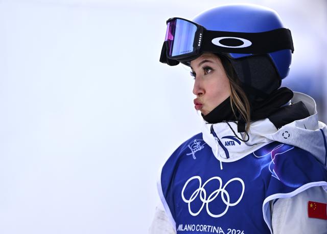 (260209) -- LIVIGNO, Feb. 9, 2026 (Xinhua) -- Gu Ailing of China reacts during the freestyle skiing women's freeski slopestyle final at the Milan-Cortina 2026 Olympic Winter Games in Livigno, Italy, Feb. 9, 2026. (Xinhua/Zhang Hongxiang)