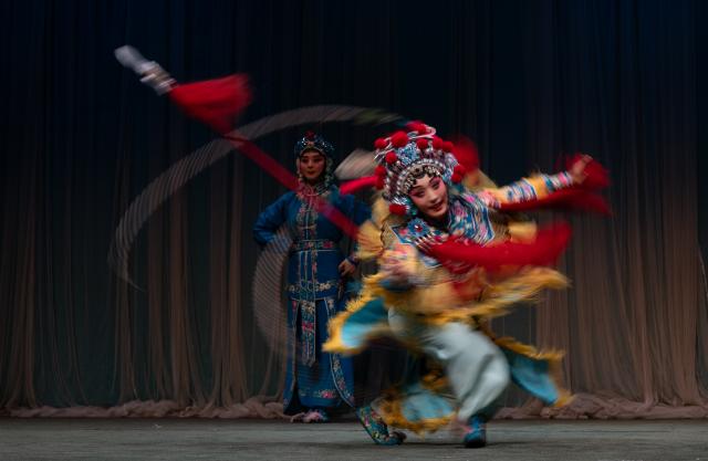 (260209) -- OTTAWA, Feb. 9, 2026 (Xinhua) -- Artists from the China National Peking Opera Company perform Peking Opera in Ottawa, Canada on Feb. 8, 2026. The China National Peking Opera Company's "Happy Chinese New Year" tour in Canada was staged in Ottawa on Sunday. The performance team, led by renowned performing artists Yu Kuizhi and Li Shengsu, will tour Ottawa, Montreal, and Toronto from Feb. 8 to Feb. 13. (Photo by Li Haitao/Xinhua)