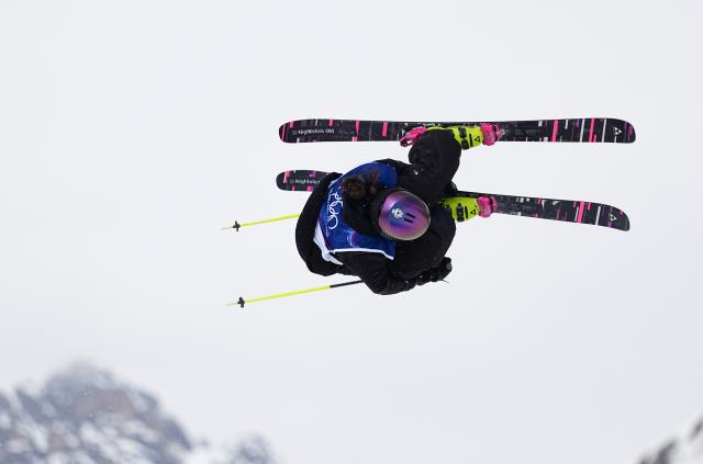 (260209) -- LIVIGNO, Feb. 9, 2026 (Xinhua) -- Mathilde Gremaud of Switzerland competes during the freestyle skiing women's freeski slopestyle final at the Milan-Cortina 2026 Olympic Winter Games in Livigno, Italy, Feb. 9, 2026. (Xinhua/Wu Huiwo)
