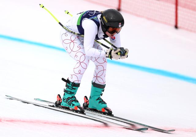 (260209) -- CORTINA D'AMPEZZO, Feb. 9, 2026 (Xinhua) -- Rebeka Jancova of Slovakia takes part in the 1st official training of downhill match of the alpine skiing women's team combined at the Milan-Cortina 2026 Olympic Winter Games in Cortina, Italy, Feb. 9, 2026. (Xinhua/Zhang Chenlin)