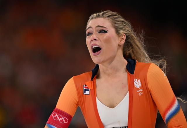 (260209) -- MILAN, Feb. 9, 2026 (Xinhua) -- Jutta Leerdam of the Netherlands celebrates after the match of speed skating women's 1000m at the Milan-Cortina 2026 Olympic Winter Games in Milan, Italy, Feb. 9, 2026. (Xinhua/Wu Wei)