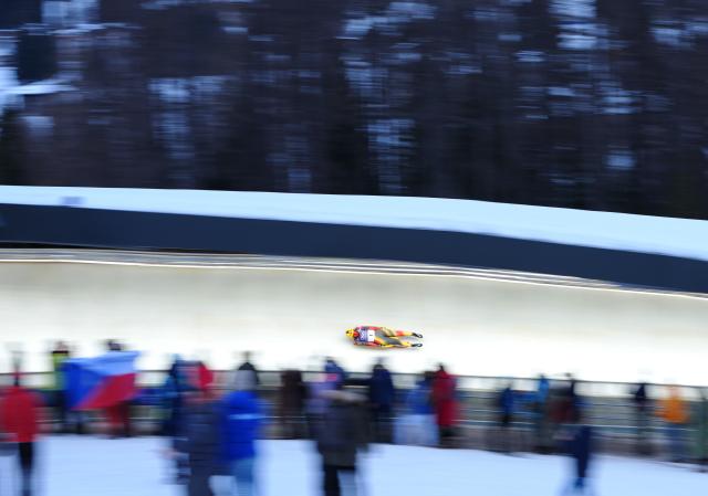 (260209) -- CORTINA D'AMPEZZO, Feb. 9, 2026 (Xinhua) -- Julia Taubitz of Germany competes during the luge women's singles run 1 at the Milan-Cortina 2026 Olympic Winter Games in Cortina, Italy, Feb. 9, 2026. (Xinhua/Li Gang)