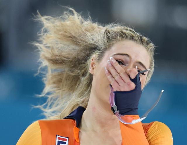 (260209) -- MILAN, Feb. 9, 2026 (Xinhua) -- Jutta Leerdam of the Netherlands celebrates after the match of speed skating women's 1000m at the Milan-Cortina 2026 Olympic Winter Games in Milan, Italy, Feb. 9, 2026. (Xinhua/Li Jing)