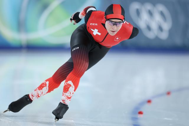 (260209) -- MILAN, Feb. 9, 2026 (Xinhua) -- Kaitlyn Mcgregor of Switzerland competes the match of speed skating women's 1000m at the Milan-Cortina 2026 Olympic Winter Games in Milan, Italy, Feb. 9, 2026. (Xinhua/Li Jing)