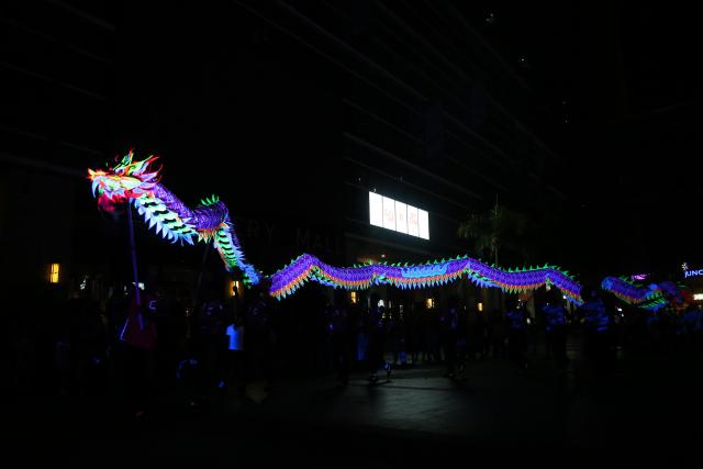 (260210) -- YANGON, Feb. 10, 2026 (Xinhua) -- Dragon dancers perform during a celebration of the upcoming Chinese New Year in Yangon, Myanmar, Feb. 9, 2026. (Xinhua/Myo Kyaw Soe)
