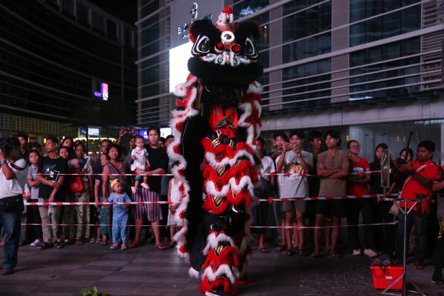 (260210) -- YANGON, Feb. 10, 2026 (Xinhua) -- Lion dancers perform during a celebration of the upcoming Chinese New Year in Yangon, Myanmar, Feb. 9, 2026. (Xinhua/Myo Kyaw Soe)