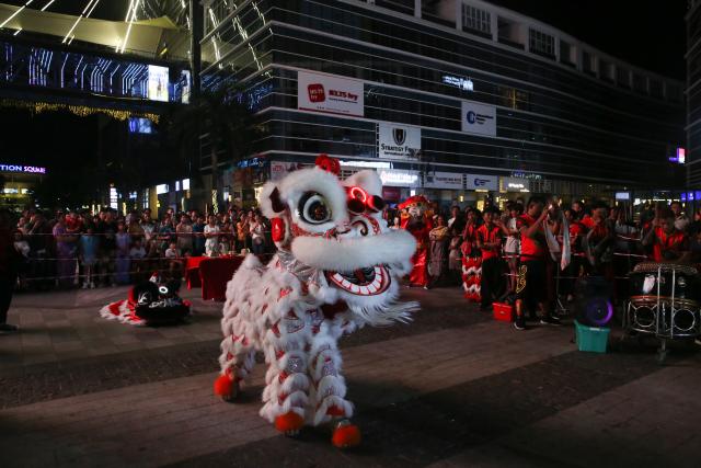 (260210) -- YANGON, Feb. 10, 2026 (Xinhua) -- Lion dancers perform during a celebration of the upcoming Chinese New Year in Yangon, Myanmar, Feb. 9, 2026. (Xinhua/Myo Kyaw Soe)