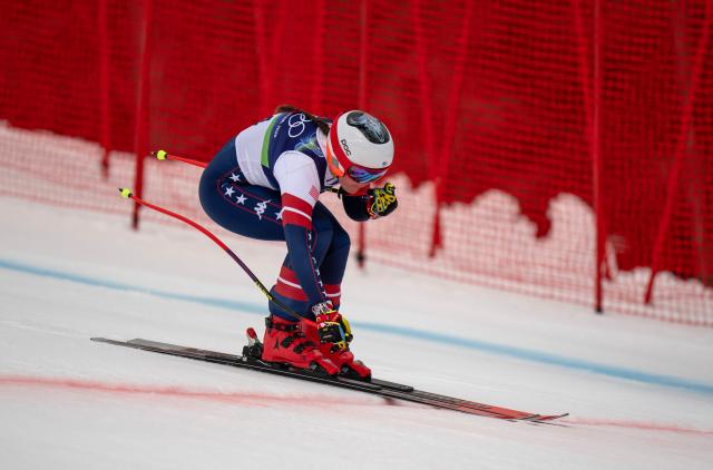 (260210) -- CORTINA D'AMPEZZO, Feb. 10, 2026 (Xinhua) -- Breezy Johnson of the United States competes during the downhill race of the alpine skiing women's team combined at the Milan-Cortina 2026 Olympic Winter Games in Cortina, Italy, Feb. 10, 2026. (Xinhua/Fei Maohua)