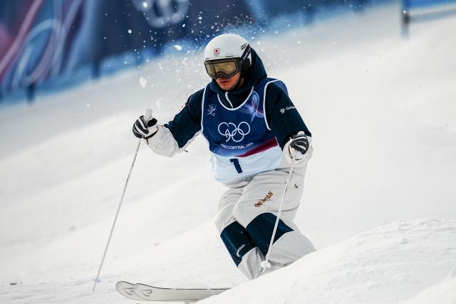 (260210) -- LIVIGNO, Feb. 10, 2026 (Xinhua) -- Horishima Ikuma of Japan competes during the freestyle skiing men's moguls qualification at the Milan-Cortina 2026 Olympic Winter Games in Livigno, Italy, Feb. 10, 2026. (Xinhua/Hu Chao)