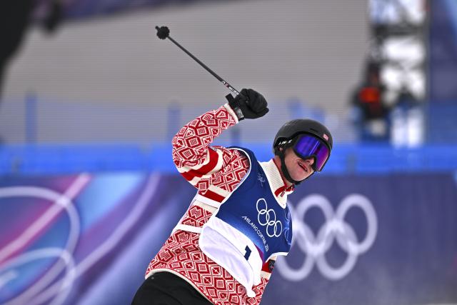 (260210) -- LIVIGNO, Feb. 10, 2026 (Xinhua) -- Birk Ruud of Norway reacts during the freestyle skiing men's freeski slopestyle final at the Milan-Cortina 2026 Olympic Winter Games in Livigno, Italy, Feb. 10, 2026. (Xinhua/Zhang Hongxiang)