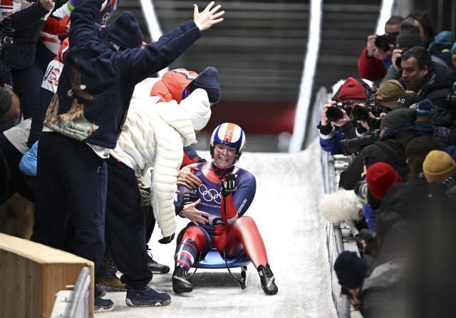 (260210) -- CORTINA D'AMPEZZO, Feb. 10, 2026 (Xinhua) -- Ashley Farquharson of the United States reacts during the luge women's singles run 4 at the Milan-Cortina 2026 Olympic Winter Games in Cortina, Italy, Feb. 10, 2026. (Xinhua/Lian Yi)