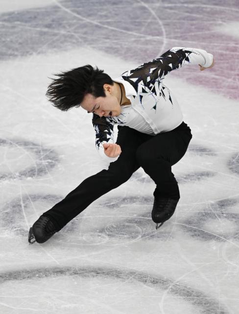 (260211) -- MILAN, Feb. 11, 2026 (Xinhua) -- Kagiyama Yuma of Japan performs during the short program competition of figure skating men single skating at the Milan-Cortina 2026 Olympic Winter Games in Milan, Italy, Feb. 10, 2026. (Xinhua/Cheng Min)