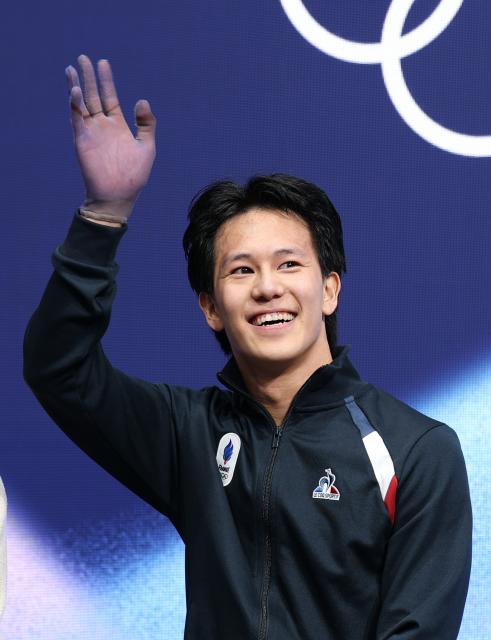 (260211) -- MILAN, Feb. 11, 2026 (Xinhua) -- Adam Siao Him Fa of France reacts after his performance during the short program competition of figure skating men single skating at the Milan-Cortina 2026 Olympic Winter Games in Milan, Italy, Feb. 10, 2026. (Xinhua/Li Ming)