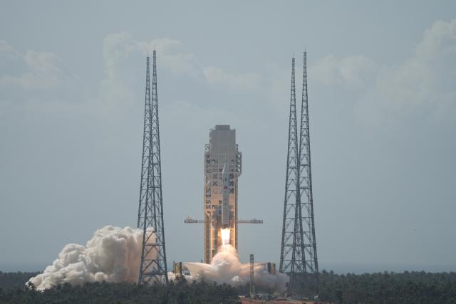 (260211) -- WENCHANG, Feb. 11, 2026 (Xinhua) -- A low-altitude demonstration and verification flight test for the Long March-10 carrier rocket and a maximum dynamic pressure abort flight test for the new-generation crewed spaceship system Mengzhou are successfully conducted at the Wenchang Spacecraft Launch Site in south China's Hainan Province, Feb. 11, 2026. (Xinhua/Li Minggang)